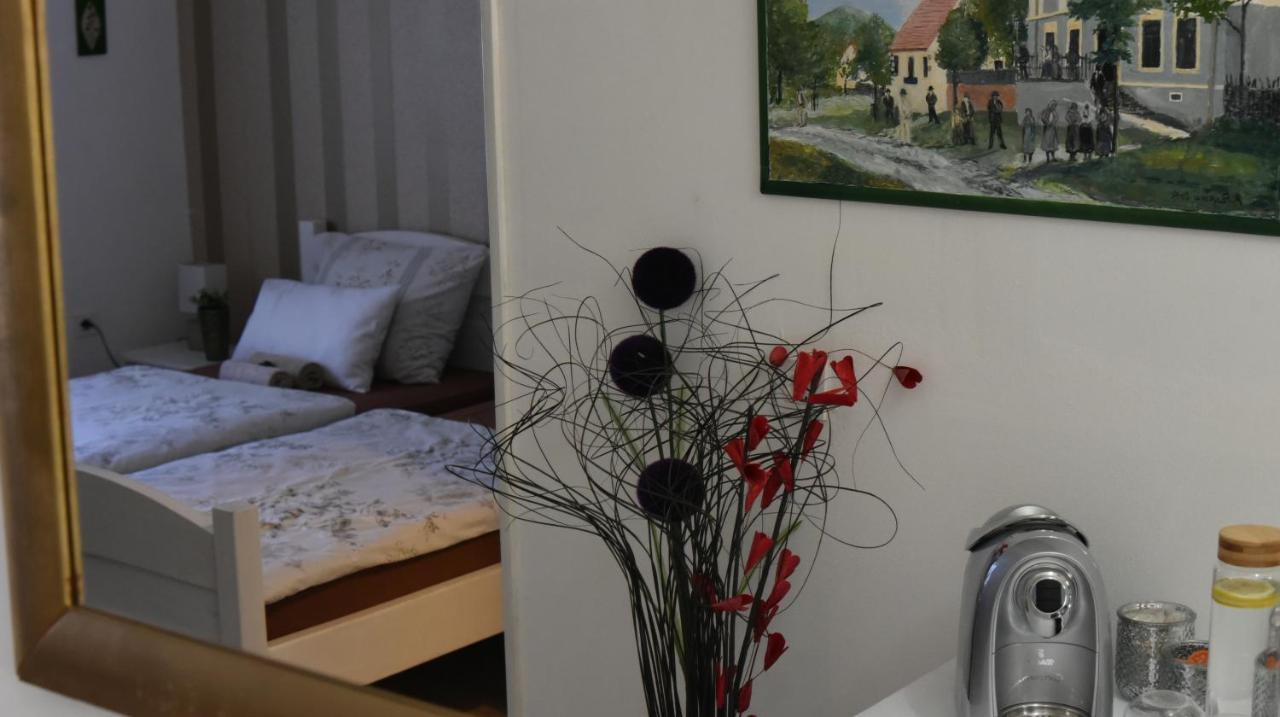 Rooms Bobic Licko Petrovo Selo Eksteriør billede